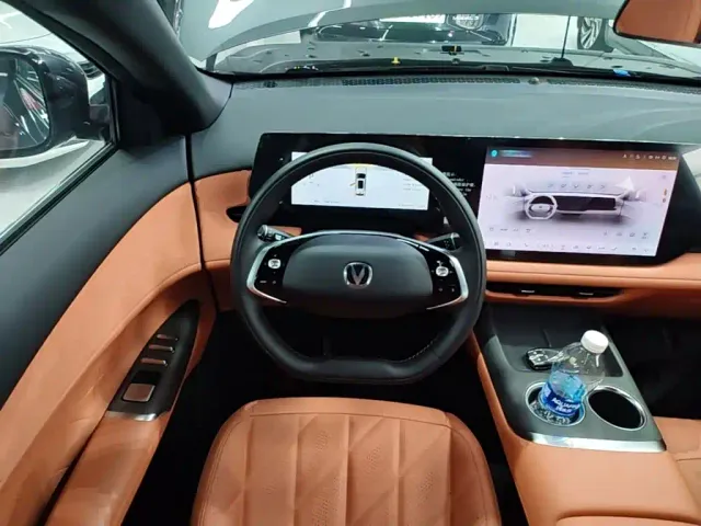 Changan CS75 Plus — Фото автомобиля 10