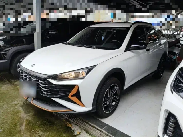 Фотография автомобиля — Dongfeng Yixuan GS
