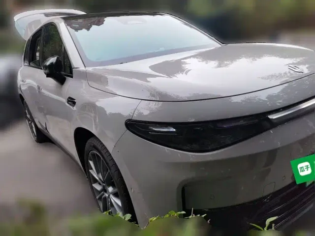 Leapmotor C10 — Фото автомобиля 24