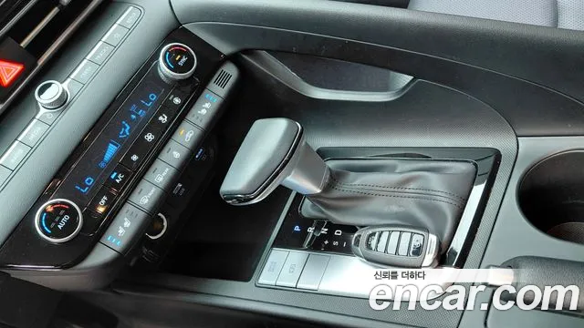 Hyundai Avante CN7 — Фото автомобиля 9