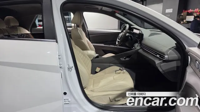 Hyundai Avante CN7 — Фото автомобиля 26