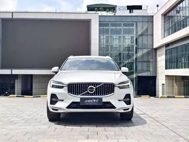 Volvo XC60 — Фото автомобиля 2