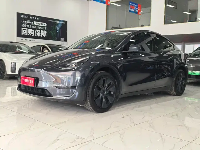 Фотография автомобиля — Tesla Model Y