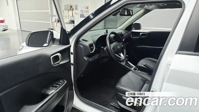 Hyundai Venue — Фото автомобиля 10