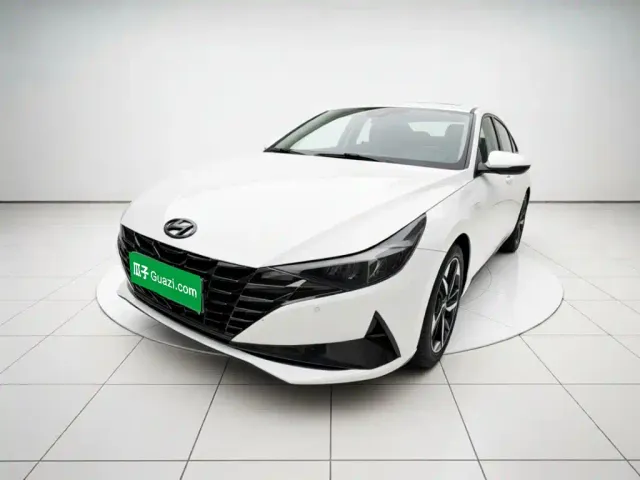 Фотография автомобиля — Hyundai Elantra