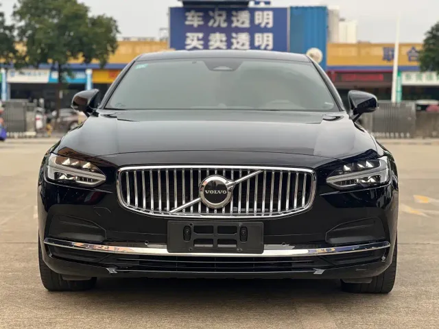 Volvo S90 — Фото автомобиля 3