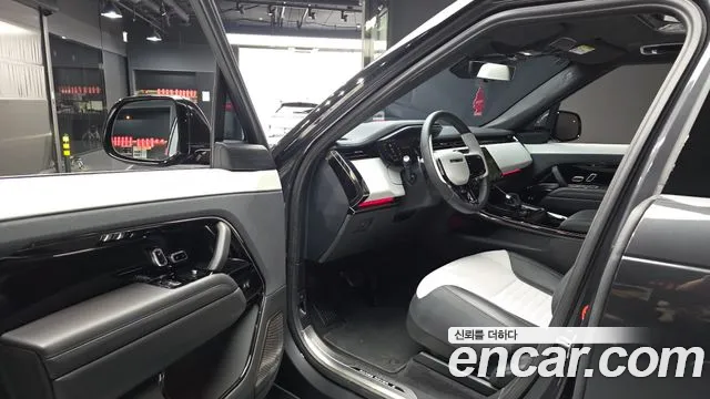 Land Rover Range Rover Sport — Фото автомобиля 15