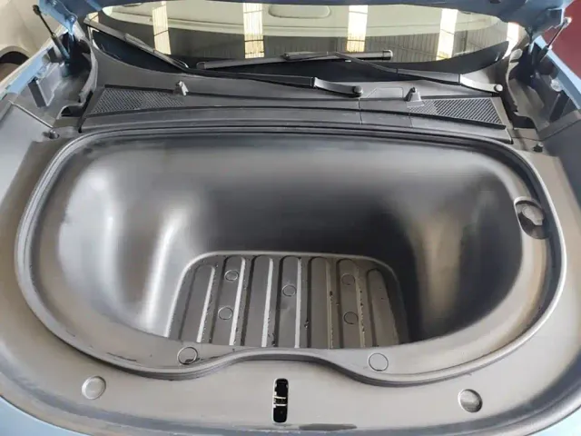 IM Motors LS6 — Фото автомобиля 19