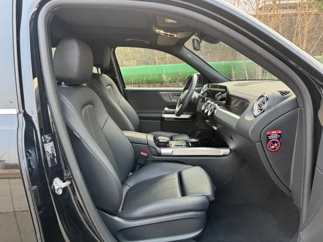 Mercedes-Benz EQB — Фото автомобиля 12