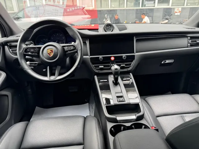 Porsche Macan 2022 Macan 2.0T — Фото автомобиля 11
