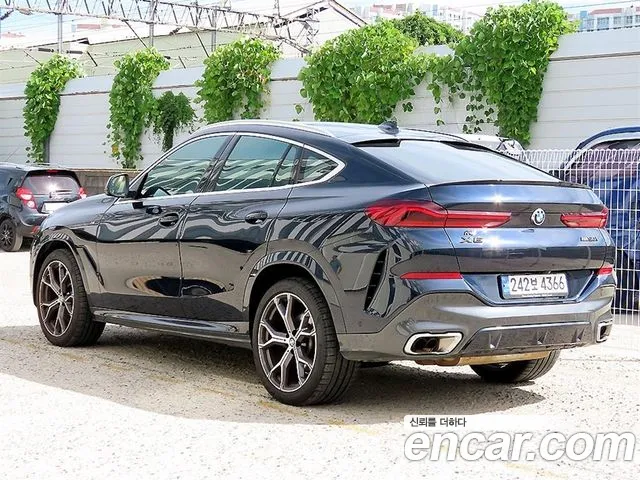 BMW X6 xDrive40i M Sport — Фото автомобиля 3