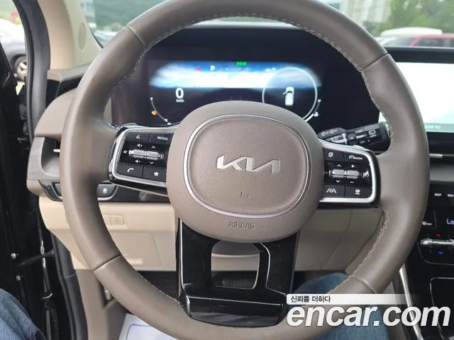 Kia Carnival Generation 4 — Фото автомобиля 18