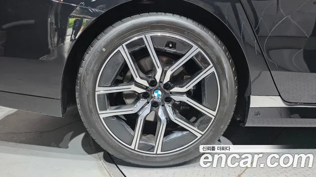 BMW 7-Series — Фото автомобиля 5