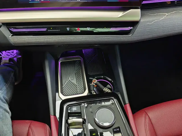 BMW 5 Series — Фото автомобиля 16