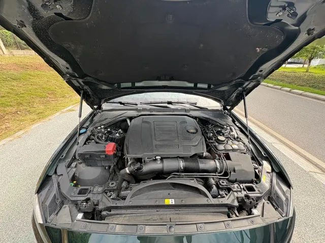 Jaguar XEL — Фото автомобиля 23
