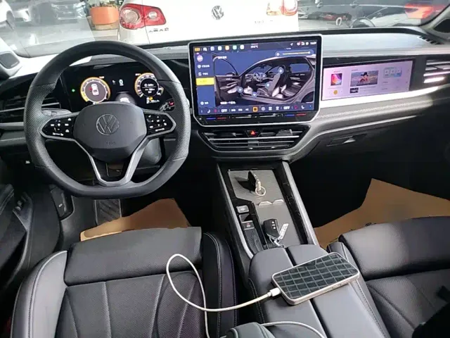 Volkswagen Passat — Фото автомобиля 9