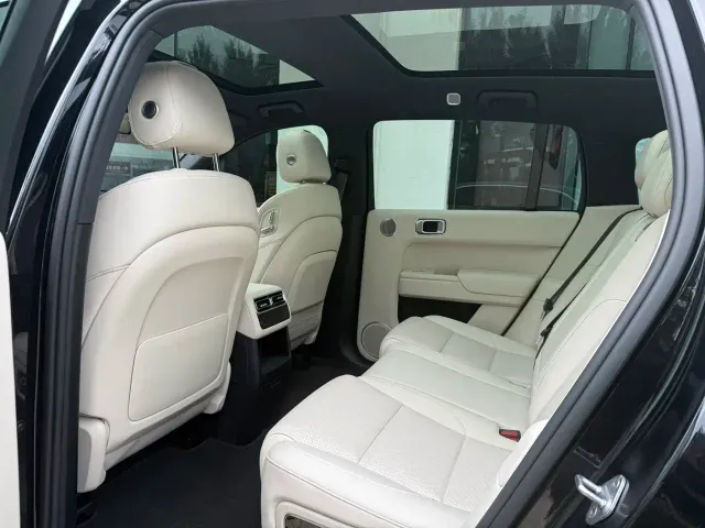 Li Auto L7 — Фото автомобиля 9