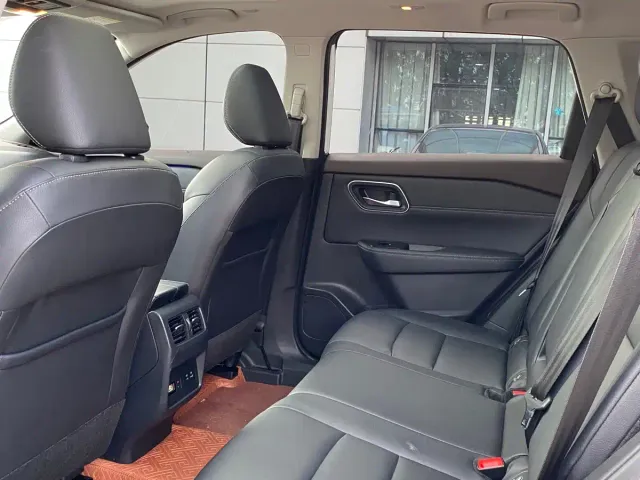 Nissan X-Trail — Фото автомобиля 5