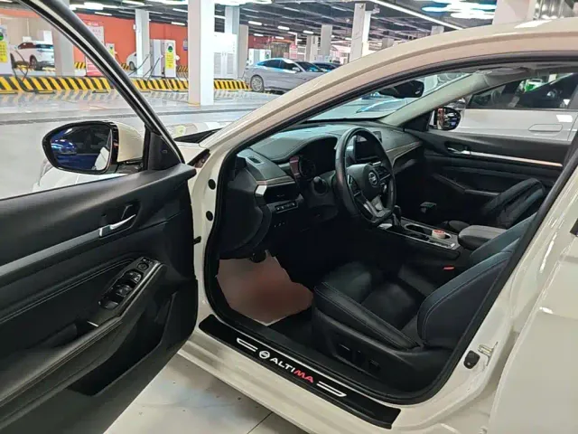 Nissan Teana — Фото автомобиля 15