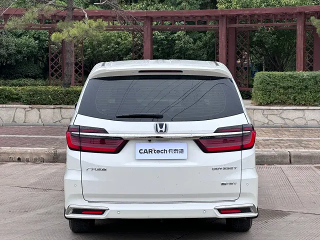 Honda Odyssey — Фото автомобиля 8