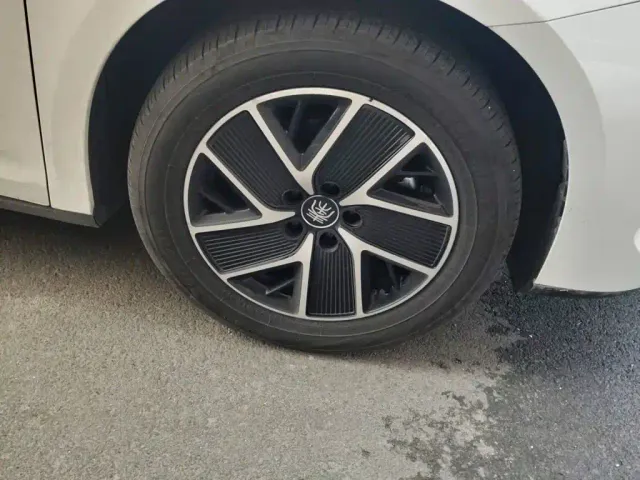 BYD Qin L — Фото автомобиля 25