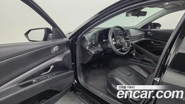 Hyundai AVANTE Avante (CN7) — Фото автомобиля 10