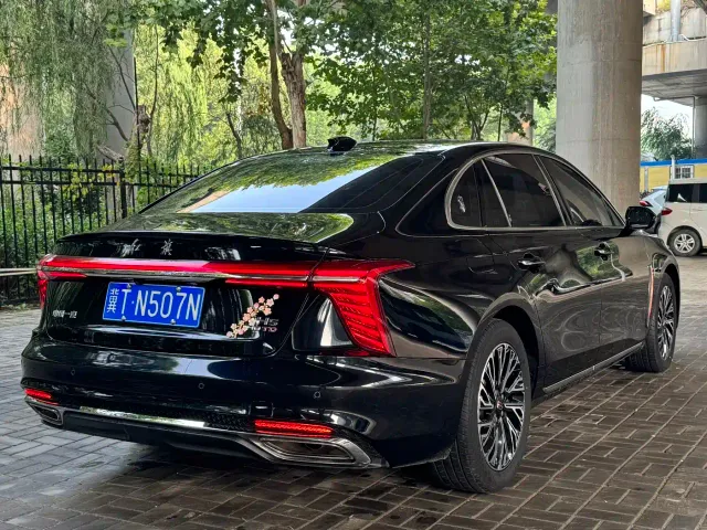 Hongqi H5 — Фото автомобиля 5