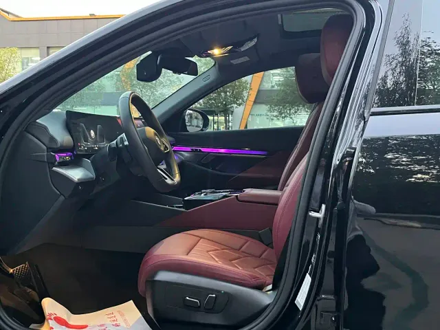 BMW 5 Series — Фото автомобиля 16
