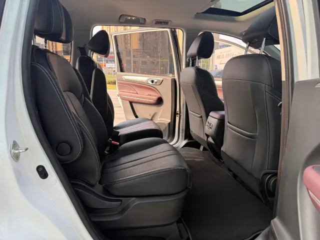 GAC Trumpchi M6 — Фото автомобиля 14