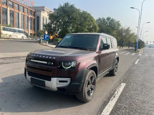 Фотография автомобиля — Land Rover Defender