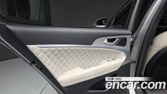 Genesis G70 — Фото автомобиля 22