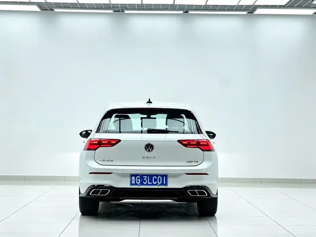 Volkswagen Golf — Фото автомобиля 5