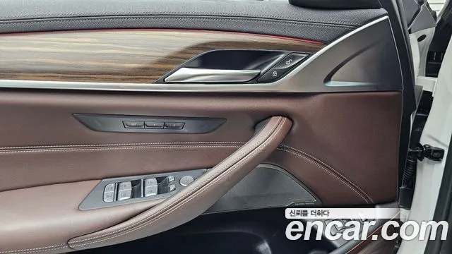 BMW 5-Series 5 серия (G30) — Фото автомобиля 26