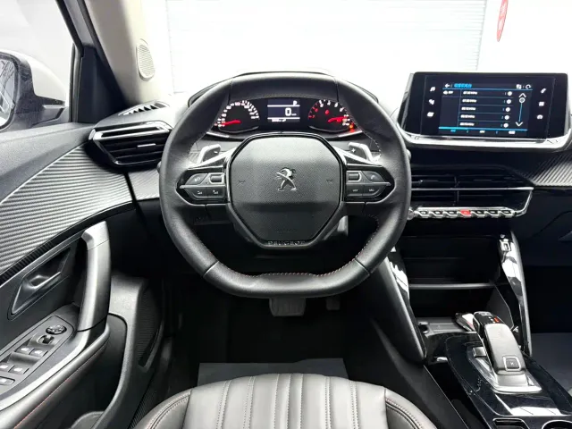 Peugeot 2008 — Фото автомобиля 6