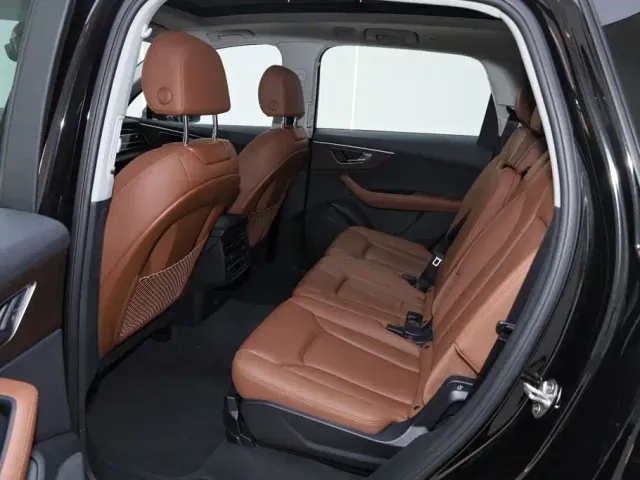 Audi Q7 — Фото автомобиля 25
