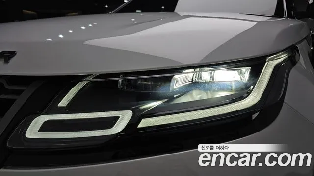 Land Rover Range Rover Velar — Фото автомобиля 21