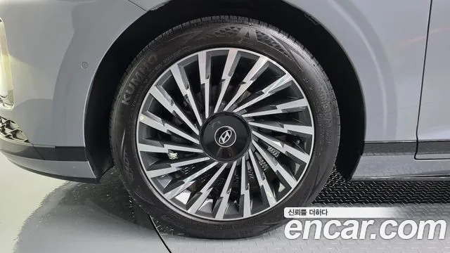 Hyundai Grandeur GN7 — Фото автомобиля 4