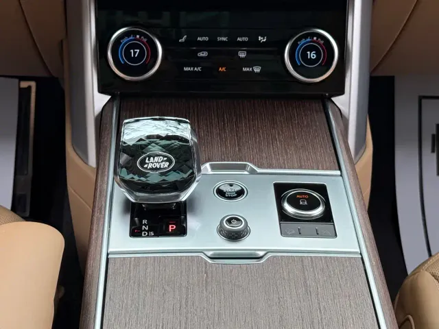 Land Rover Range Rover — Фото автомобиля 26