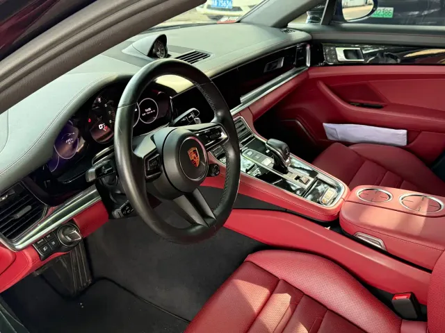 Porsche Panamera — Фото автомобиля 9