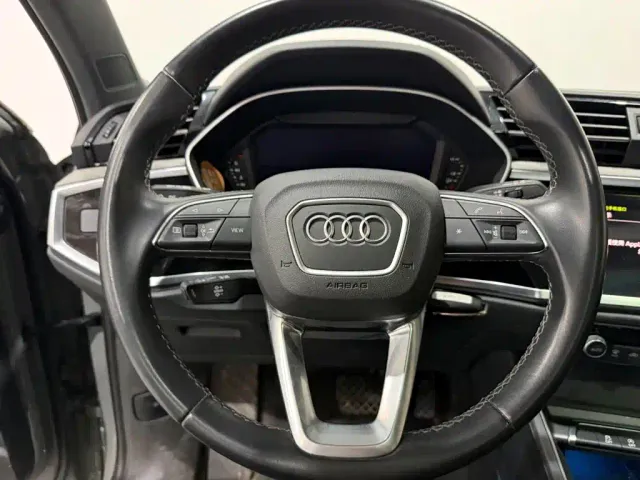 Audi Q3 — Фото автомобиля 9