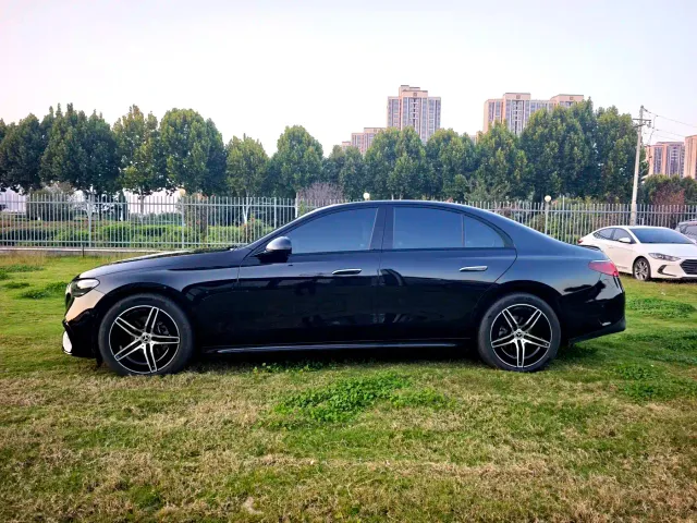 Mercedes-Benz E-Class — Фото автомобиля 8