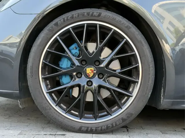 Porsche Panamera — Фото автомобиля 6