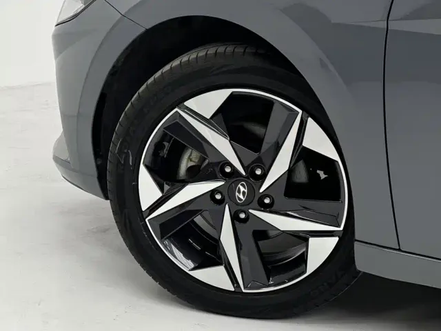 Hyundai Elantra — Фото автомобиля 11