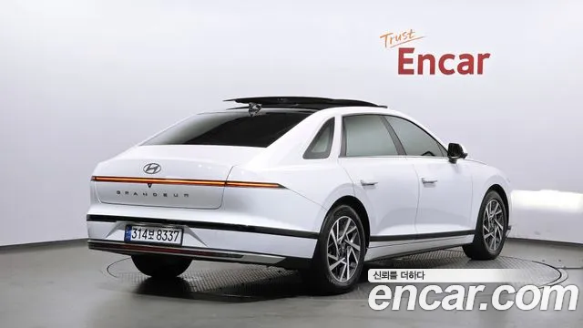 Hyundai Grandeur GN7 — Фото автомобиля 2