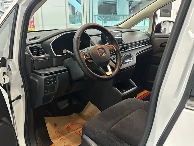Honda Odyssey — Фото автомобиля 9