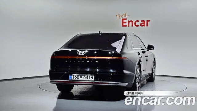 Hyundai Grandeur Grandeur (GN7) 2.5 Бензин 2WD — Фото автомобиля 4