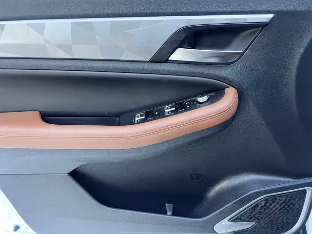 Geely Vision X6 — Фото автомобиля 10