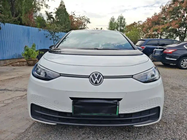 Volkswagen ID.3 — Фото автомобиля 2