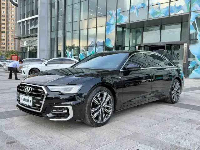 Фотография автомобиля — Audi A6L