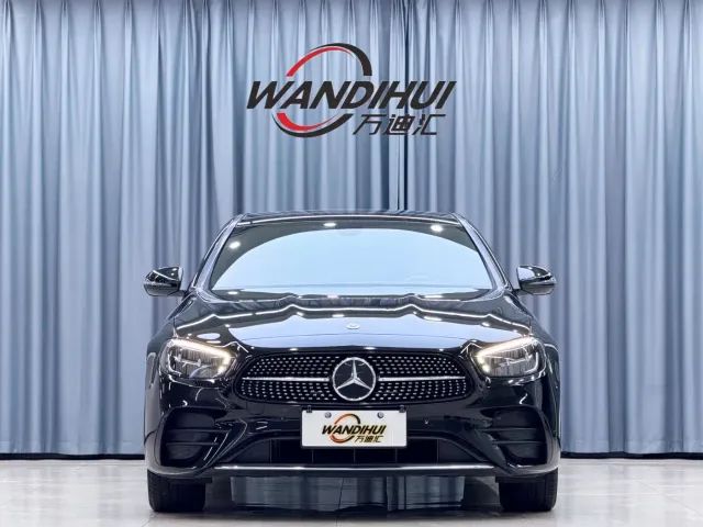 Mercedes-Benz E-Class — Фото автомобиля 2